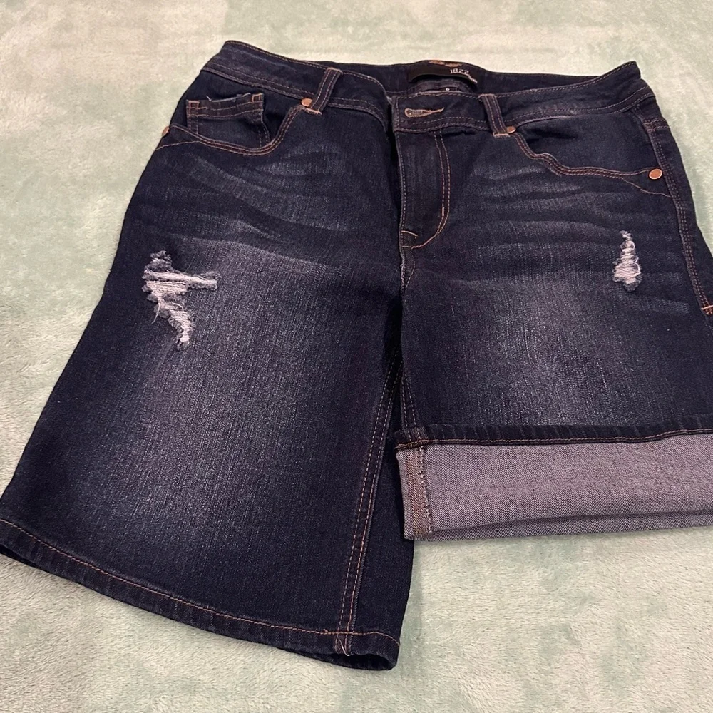 Women's Distressed 1822 Denim Shorts